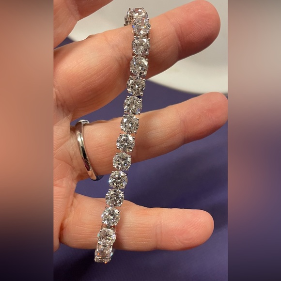 Nadri 7.5” crystal clear CZ tennis bracelet silver tone beautiful heavy quality - Picture 2 of 11